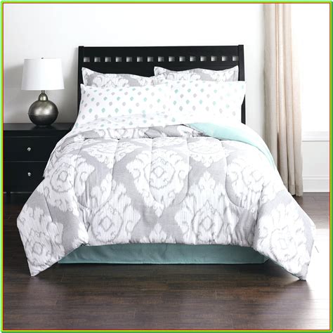 Target full bed set - Most sets come in standard sizes like Twin, Full, Queen, and King. Measure your mattress and choose the corresponding size for the best fit. A typical bedding set usually includes a duvet cover or comforter, pillow shams or pillowcases, and a fitted sheet or bed skirt. Some sets may also include additional decorative pillows or coordinating ...